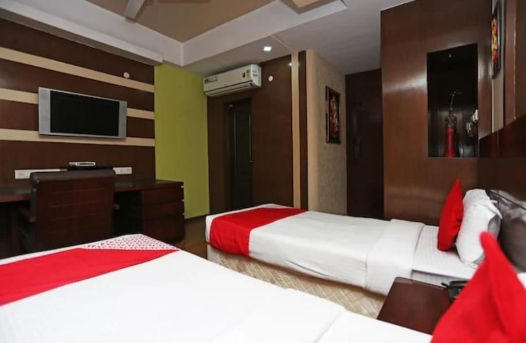 Hotel Ambassador Chocolate Inn Kalyani Buitenkant foto