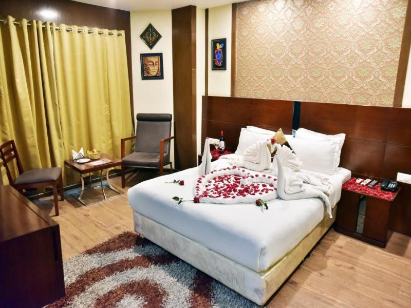 Hotel Ambassador Chocolate Inn Kalyani Buitenkant foto